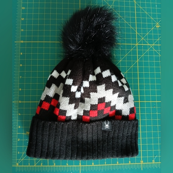 Spyder Other - Spyder black and red pom-pom beanie